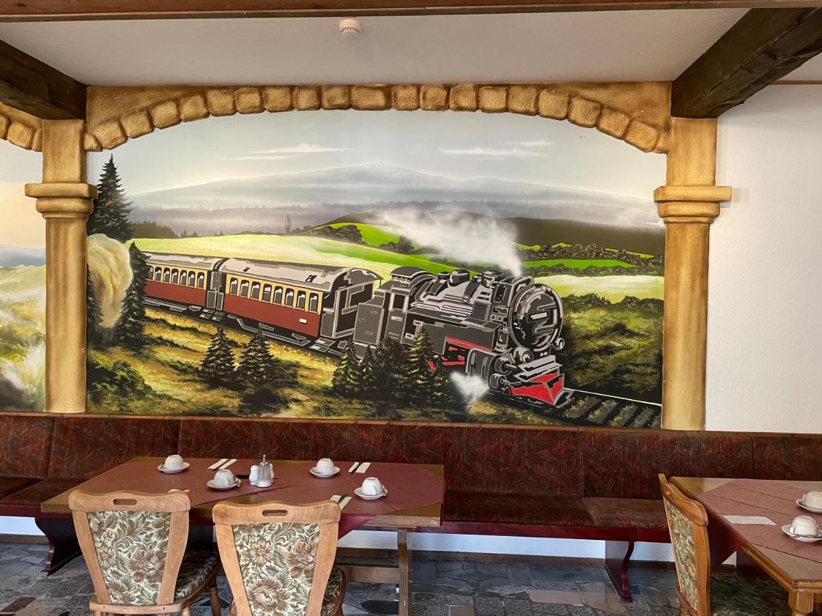 Gasthof Zum Baren Hotell Gernrode  Exteriör bild
