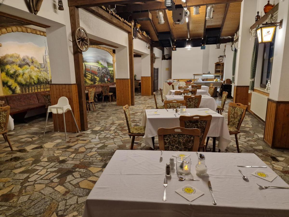 Gasthof Zum Baren Hotell Gernrode  Exteriör bild